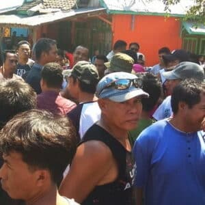 Tuntut Warga Dibebaskan, Warga Wawonduru Tutup Jalan - Kabar Harian Bima