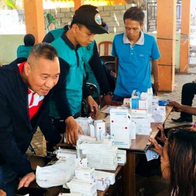 Syafrudin Dampingi Pelayanan Kesehatan Warga Terdampak Gempa di Pulau Bungin