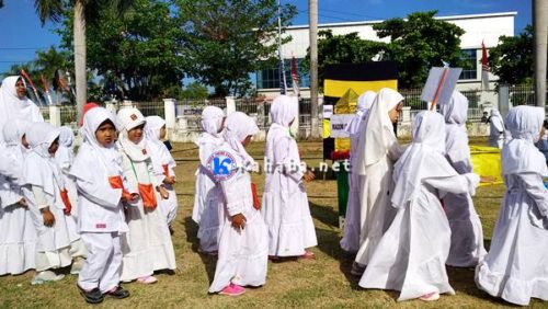 Siswa TK Ya Bunayyaa dan SD Integral Lukman Al Hakim Terus Diperkenalkan Tentang Rukun Haji - Kabar Harian Bima