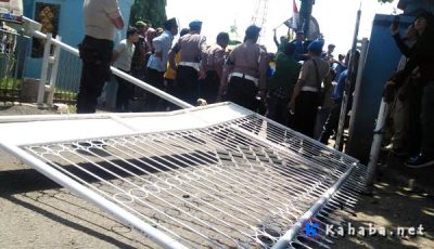 Demo di STIE Bima Bentrok Dengan Polisi, 5 Mahasiswa Diamankan - Kabar Harian Bima