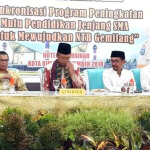 Walikota Bima Hadiri Kegiatan MKKS SMA se-NTB