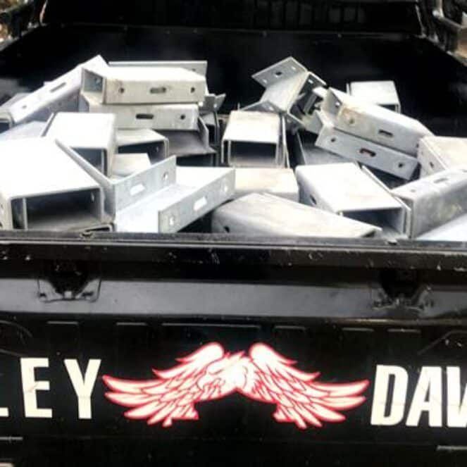 Maling Besi Pembatas Jalan, 2 Pemuda ini Dibekuk