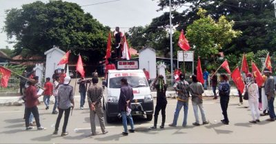 Lmnd Demo Kasus Korupsi Di Bappeda, Oknum Pegawai Diminta Segera Diadili - Kabar Harian Bima
