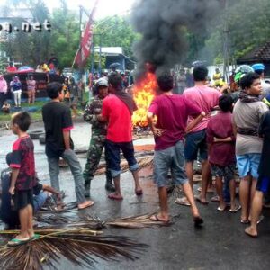 Kinerja Polisi Dinilai Lamban, Warga dan Keluarga Muammar Kembali Blokir Jalan