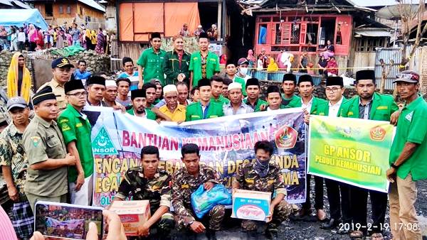 GP Anshor dan Banser Bantu Korban Kebakaran di Desa Renda - Kabar Harian Bima