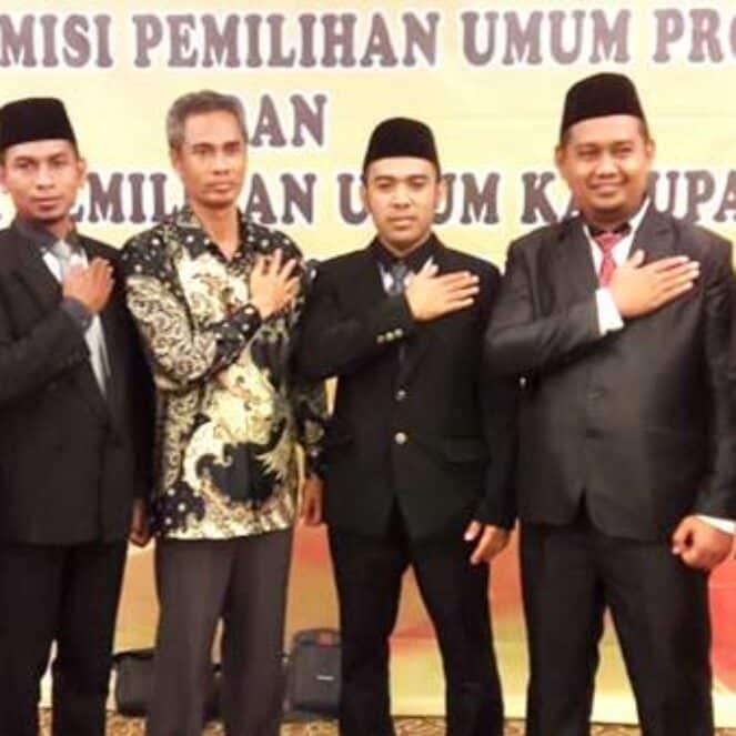 Dilantik, Komisioner KPU Kabupaten Bima Mulai Bertugas