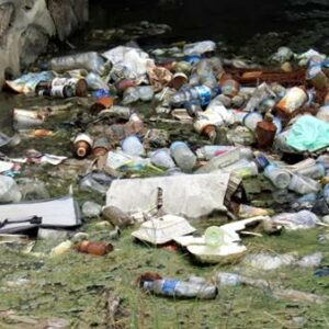 Selokan Depan Kantor Bupati Bima Dipenuhi Sampah dan Bau - Kabar Harian Bima
