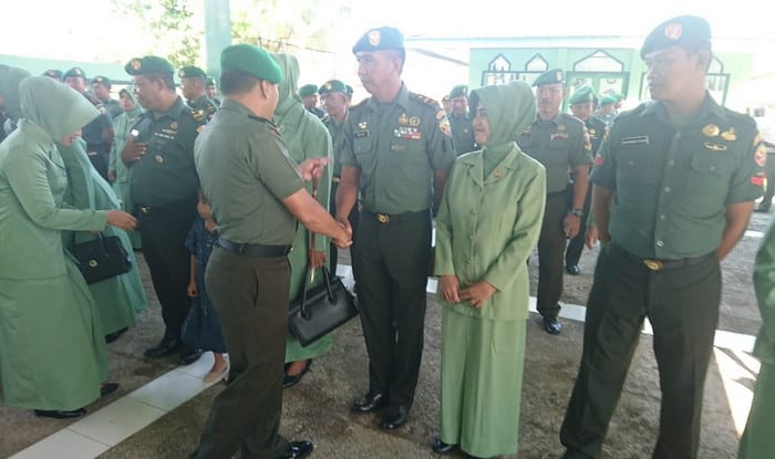 27 Personil TNI Kodim 1608 Bima Naik Pangkat - Kabar Harian Bima