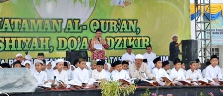 1.000 Siswa Khatam Al Quran Peringati HUT Kota Bima ke-17 - Kabar Harian Bima