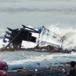 Badai dan Gelombang Tinggi, Puluhan Perahu di Sangiang Rusak - Kabar Harian Bima