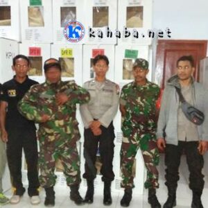 Polisi, TNI dan Pol PP di Donggo Terus Kawal Rekapitulasi Suara