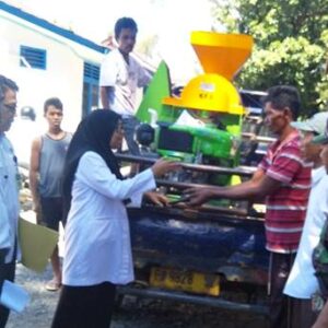 Serahkan Mesin Pertanian, Kadis: Semoga Hasil Panen Melimpah