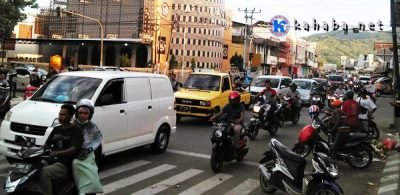 Jelang Buka Puasa, Jalan Sultan Hasanuddin Bima Kerapkali Dilanda Macet - Kabar Harian Bima
