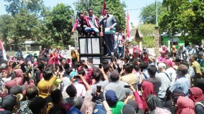 Temui Massa Aksi, Begini Tanggapan Ketua DPRD Kabupaten Bima - Kabar Harian Bima