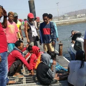 Dihantam Gelombang, Boat Ketinting yang Ditumpangi 5 orang Terbalik di Pulau Nisa