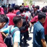 Peringati Sumpah Pemuda, BEM STKIP Tamsis Demonstrasi di Depan Kantor Bupati Bima - Kabar Harian Bima