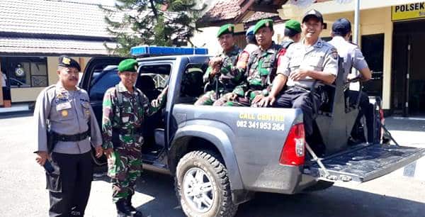TNI-Polri Patroli di Kelurahan Penatoi dan Penaraga - Kabar Harian Bima
