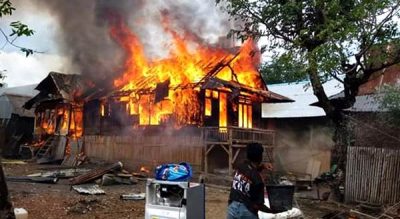 6 Rumah di Desa Kalampa Terbakar   - Kabar Harian Bima