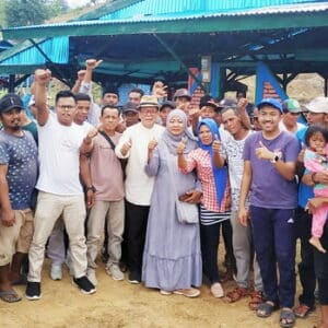 H Syafru Blusukan Di Desa Risa, Warga Deklarasi Tim Pemenangan - Kabar Harian Bima
