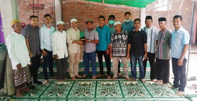 Anggota DPRD Kota Bima Dapil 2 Bantu Masjid Muhajirin Bina Baru - Kabar Harian Bima