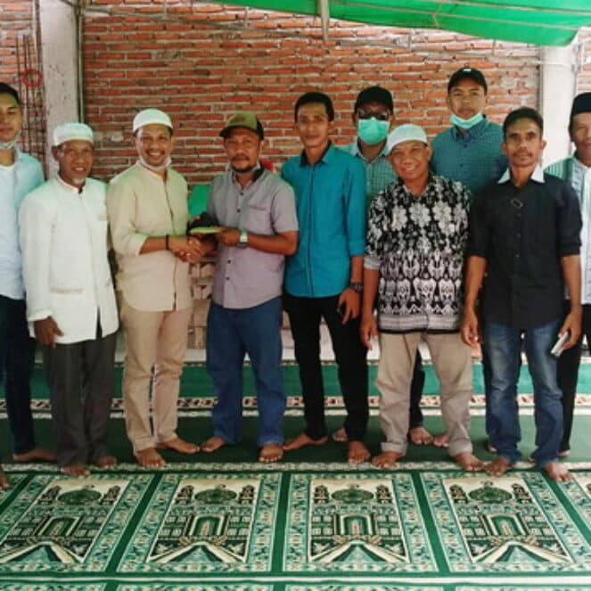 Anggota DPRD Kota Bima Dapil 2 Bantu Masjid Muhajirin Bina Baru