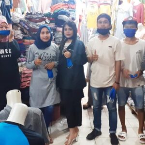 Untuk Kemanusiaan, Milenial Syafa'ad Woha Bagikan Masker di Pasar Tente - Kabar Harian Bima