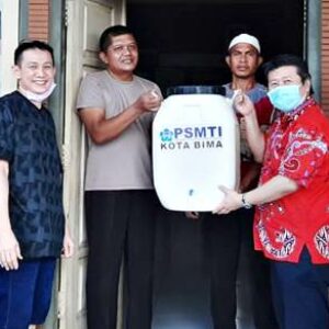 Bantu Pencegahan Pandemi Global, PSMTI Kota Bima Bagikan 100 Wastafel