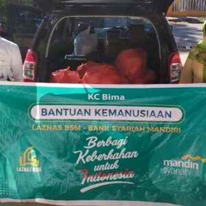 Mandiri Syariah Cabang Bima dan Pegawai Sisihkan Gaji untuk Bantu Masyarakat Terdampak Covid-19