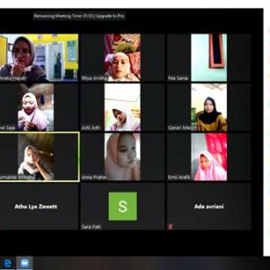 Covid-19, Mahasiswi Akbid Surya Mandiri Bima Belajar Via Aplikasi Zoom - Kabar Harian Bima