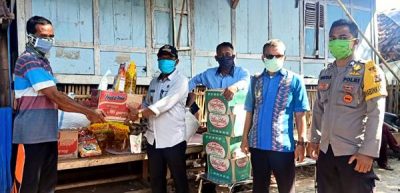 Pemdes Bajo Bagikan Sembako dan Masker untuk Warga Diisolasi 14 Hari - Kabar Harian Bima