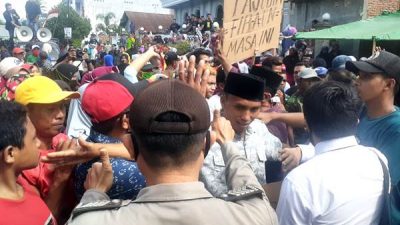 Dana Desa Pemdes Bolo tidak Bisa Dicairkan, PMD Blokir Jalan - Kabar Harian Bima