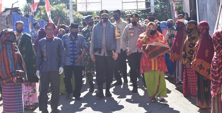 Kapolda NTB Kunjungi Kampung Sehat di Rabadompu Barat - Kabar Harian Bima