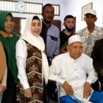 Umi Eka Minta Restu ke Tuan Guru H Muhammad - Kabar Harian Bima