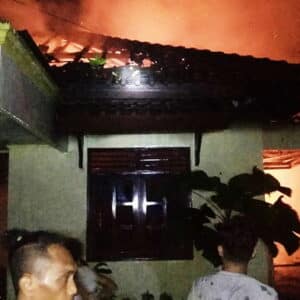 Pemilik Rumah yang Terbakar di Lewirato Ungkap Sumber Api - Kabar Harian Bima