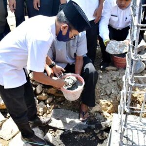 Walikota Bima Letakan Batu Pertama Pembangunan Masjid At-Taqwa Panggi - Kabar Harian Bima