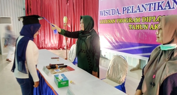27 Calon Wisudawati Akbid Surya Mandiri Bima Ikut Gladi Bersih - Kabar Harian Bima