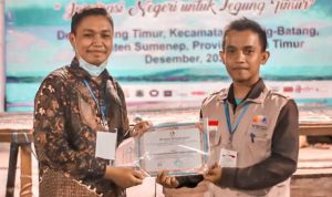 Fajrin, Fasilitator La Rimpu Raih Penghargaan  The Best Innovation Delegation - Kabar Harian Bima