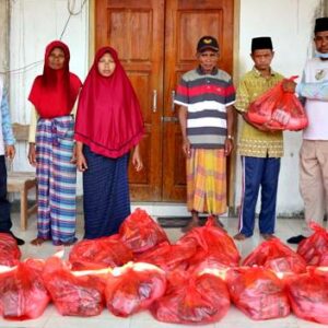 Peduli Sesama, KNPI Kota Bima Salurkan Ratusan Paket Sembako