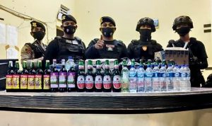 Patroli Rutin, Anggota Patmor Sita Puluhan Botol Miras - Kabar Harian Bima