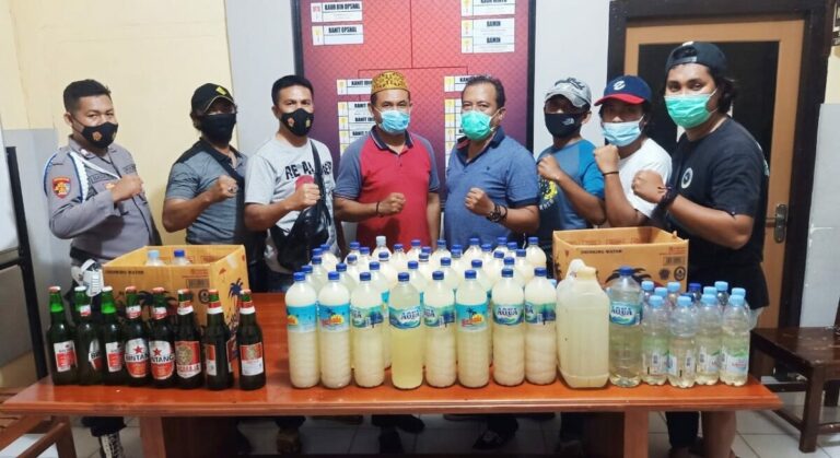 Razia, Polres Bima Kota Amankan Ratusan Botol Miras - Kabar Harian Bima