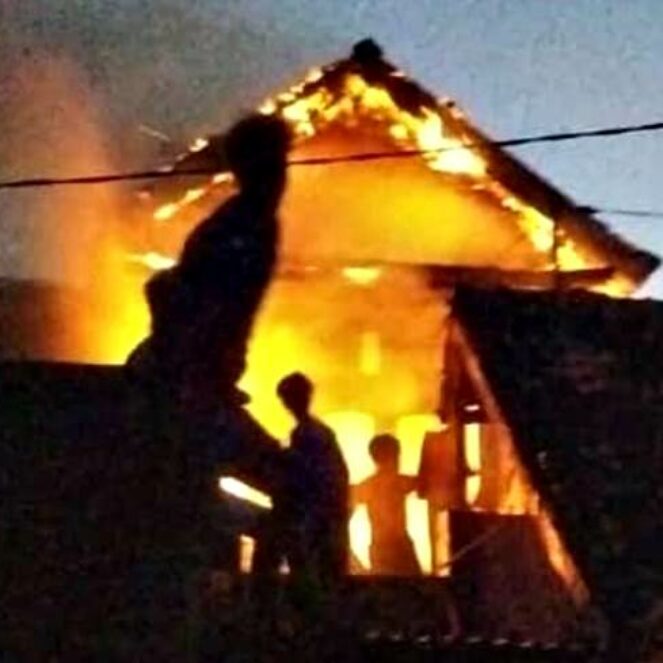 Kebakaran di BTN Tambana, Lantai 2 Rumah Milik Nurwani Ludes