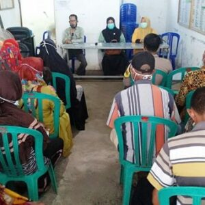 Umi Rini dan Umi Gina Jaring Asmara di Kelurahan Ule