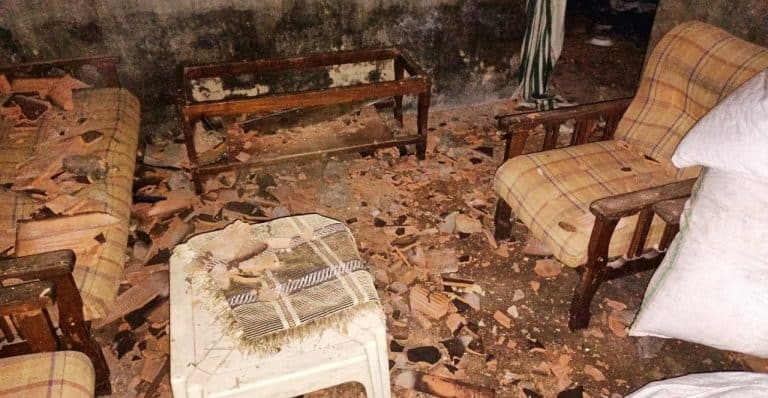 Rumah Warga Jatibaru Dilempar Orang tak Dikenal, Korban Lapor Polisi - Kabar Harian Bima