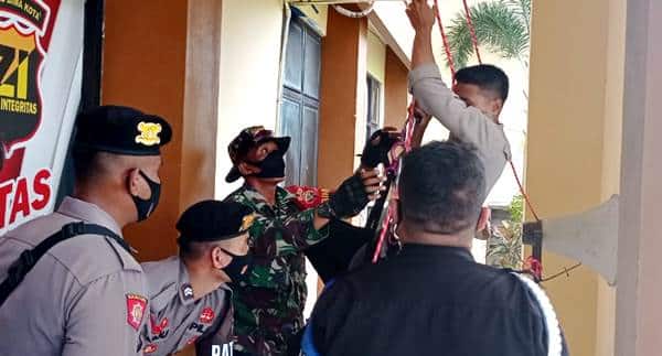 Personil Polisi dan TNI Latihan Bersama Tangani Bencana Alam - Kabar Harian Bima
