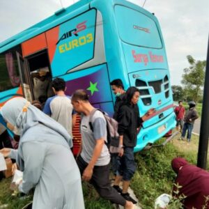 Penumpang Terlantar, Manajemen Bus Surya Kencana Diminta Bertanggung Jawab