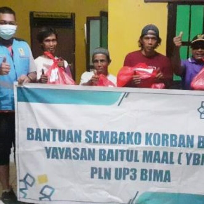 YBM PLN UP3 Bima Salurkan 110 Paket Sembako untuk Warga Terdampak Banjir