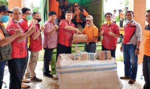 5 Kecamatan Terdampak Banjir, PSMTI Salurkan Bantuan Melalui BPBD - Kabar Harian Bima