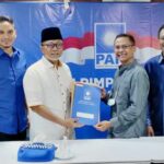 Feri Sofiyan Terima SK Kepengurusan DPD PAN Kota Bima dari Ketum PAN - Kabar Harian Bima