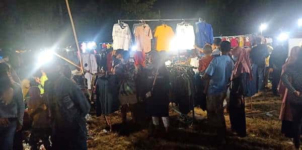 Pedagang Pasar Lebaran Pindah di Lapangan Serasuba, Jualan Hanya 2 Hari - Kabar Harian Bima