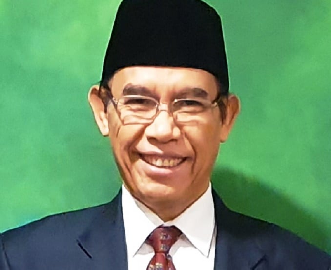 Prof Ahmad Thib Raya Peroleh Pin Emas UMI Makassar - Kabar Harian Bima